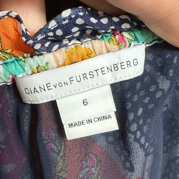 2/$25 Dianne Von Furstenberg Camila Silk Top Off Shoulder Blouse Beach Vacation - Picture 12 of 15